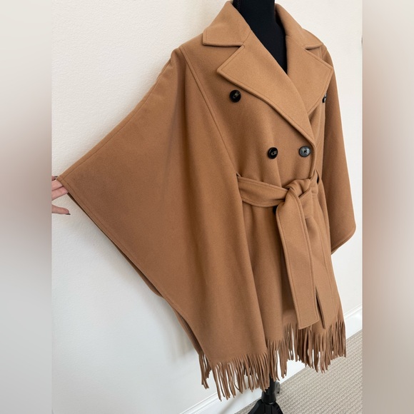 NWT Express Camel Fringed Cape Coat | Size M/L | Belted Poncho Trench - Picture 4 of 11